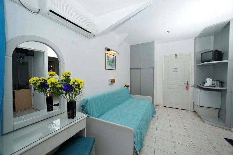 Astoria Hotel Khartáta Dış mekan fotoğraf