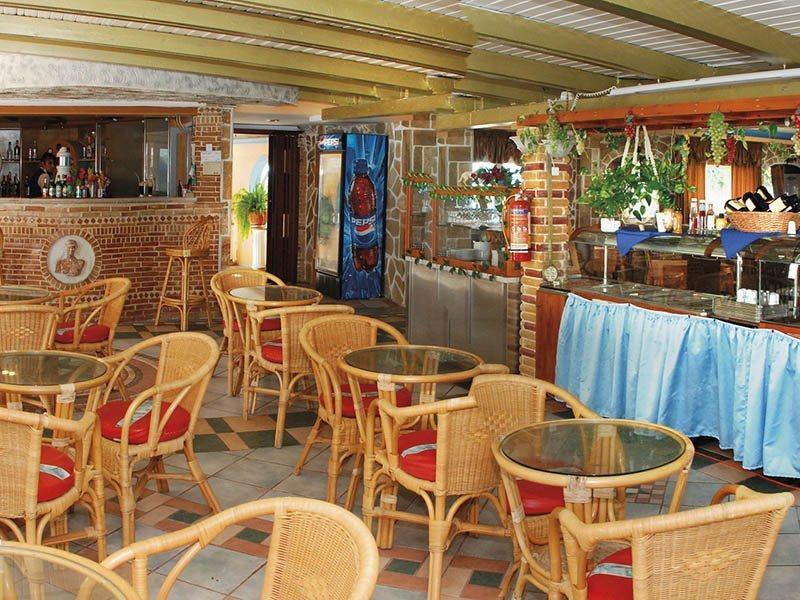 Astoria Hotel Khartáta Dış mekan fotoğraf